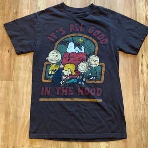 Peanuts gang graphic tee